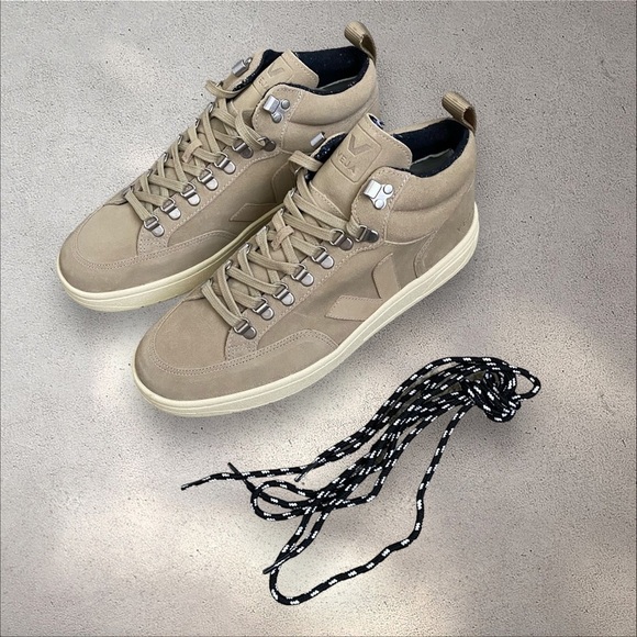 NEW VEJA RORAIMA SUEDE DUNE ALMOND Sz 9.5 - Picture 10 of 16